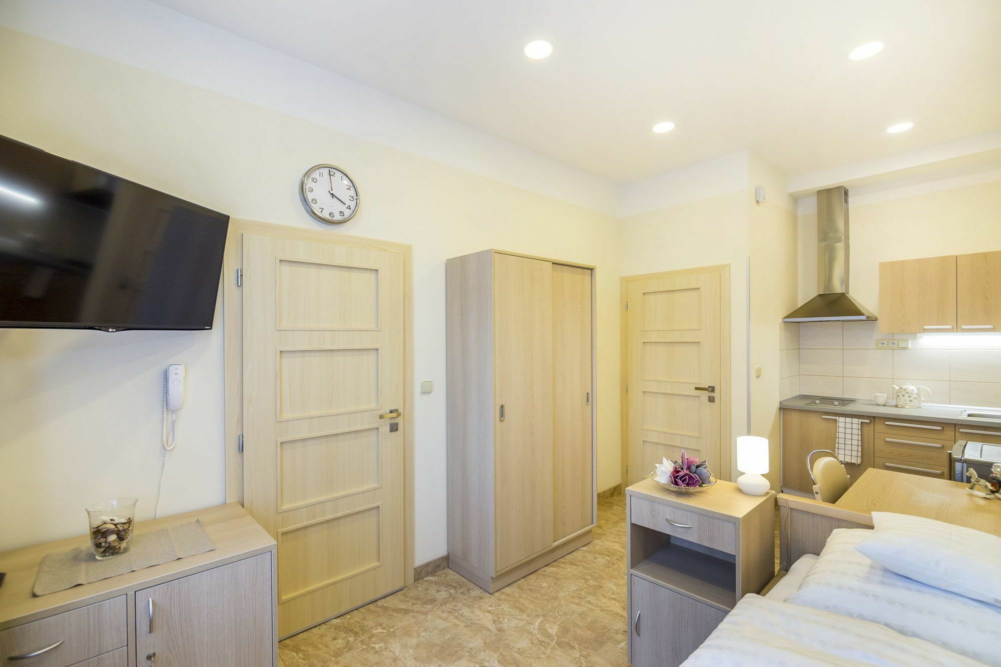 Magnolia Apartments With Wellness Prága Kültér fotó